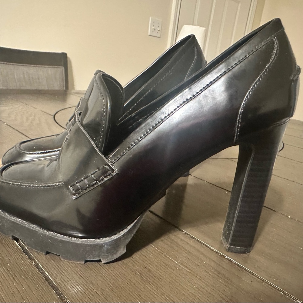 Karl Lagerfeld Paris Virna Black High Heel Patent Faux Leather Shoe Size 9M